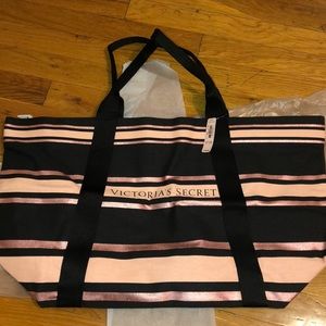 Victoria’s Secret tote bag rose gold 🌸🌷
